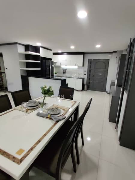 Supalai Place Sukhumvit 39, Bangkok, 175-179 Soi Sukhumvit 39 Sukhumvit Road, Khlong Tan Nua, Watthana, Bangkok, 3 Bedrooms, 120 sqm, Condo For Sale, by Connex Property, 10644247 - DDproperty.com