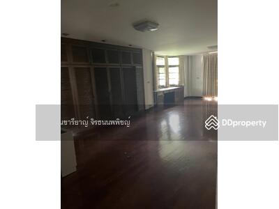 ขาย - ขายที่ดินซอยเอกมัย 22 เนื้อที่ 323 ตารางวา ทำเลดีมาก ห่างจากถนนใหญ่เพียง 300 เมตร เหมาะสร้างคอนโด, กรุงเทพ