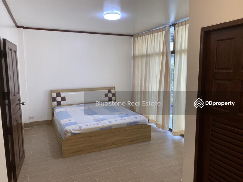 Townhouse, 2 Minute Walk To BTS Phra Khanong, Bangkok, Phra Kanong, Khlong Toei, Bangkok, , 300 sqm, Office Space For Rent, by Thiti Boonchurn, 10652138 - DDproperty.com