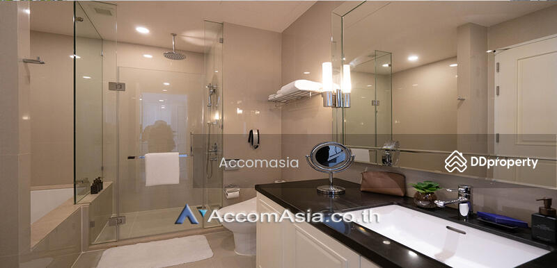 ให้เช่า - 2 Bedrooms Apartment For Rent in sukhumvit, Bangkok near BTS Phrom Phong at Suites & Residences, กรุงเทพ