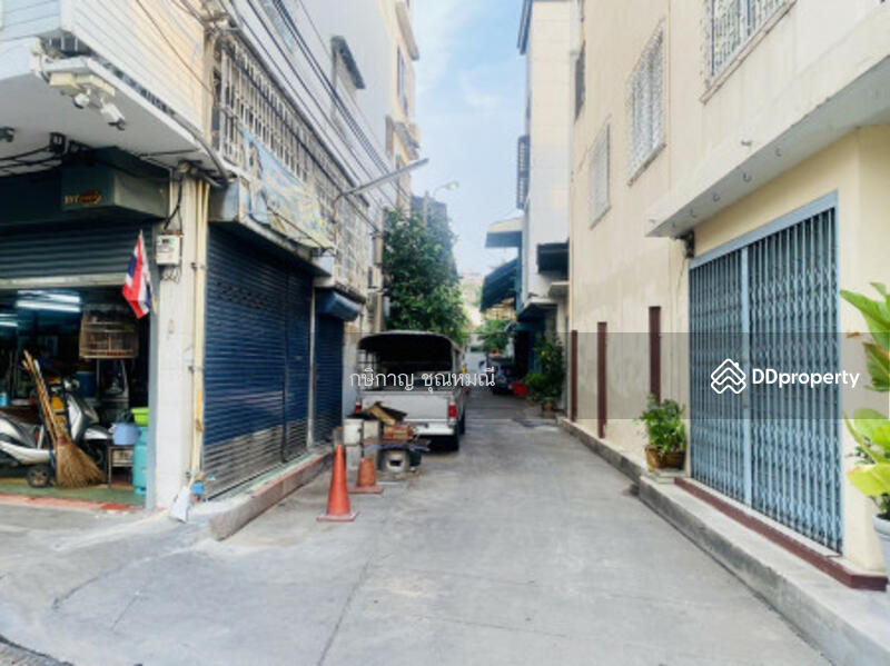 For Rent - ให้เช่า โกดัง ใจกลางเมือง ถนนจันทน์ พื้นที่ใช้สอย 500 ตรม. เนื้อที่ 85 ตร.วา เดินทางสะดวก, Bangkok