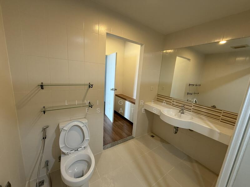 Centric Tiwanon Station, Nonthaburi, 333 Krungthep-Nonthaburi Rd, Bang Khen, Muang Nonthaburi, Nonthaburi, 1 Bedroom, 42 sqm, Condo For Sale, by Living Real Estates, 10675875 - DDproperty.com