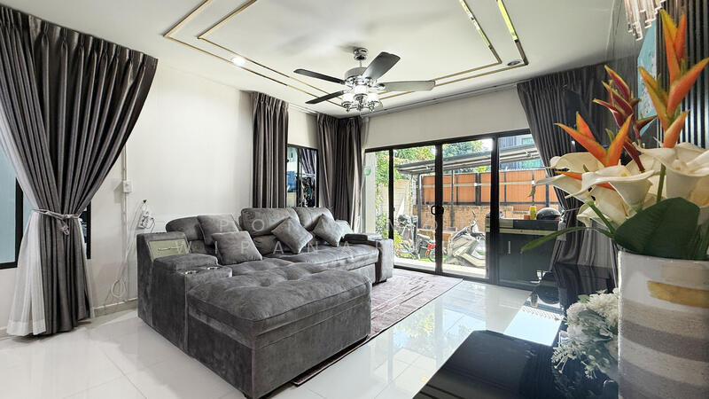 The Plant Exclusique Phatthanakan, Bangkok, Soi Phatthanakan 44, Suan Luang, Suan Luang, Bangkok, 3 Bedrooms, 190 sqm, Single Detached House For Sale, by Ponwimol Wipanarapai, 10692576 - DDproperty.com