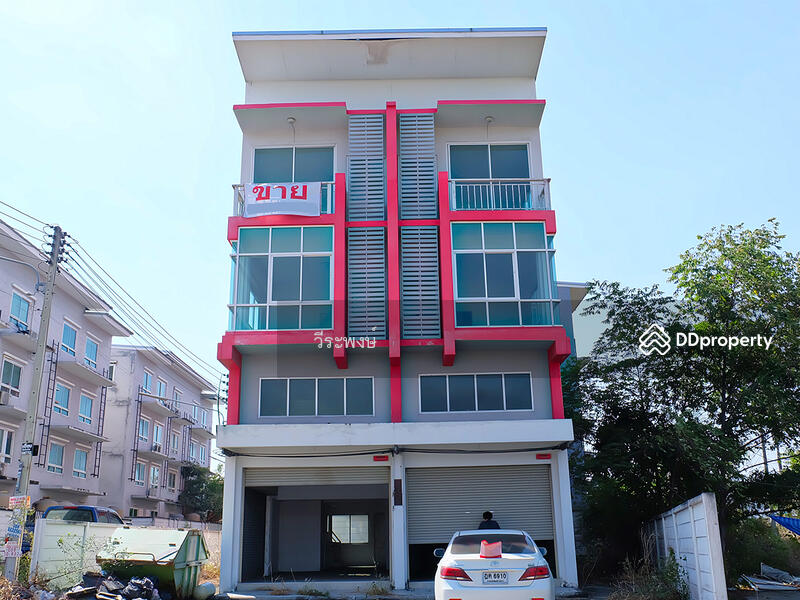 ขาย - ขาย อาคารพาณิชย์ 3 ชั้นครึ่ง 2 คูหา ติดถนนมอเตอร์เวย์ ใกล้แยกหนองยายบู่ ศรีราชา, ชลบุรี