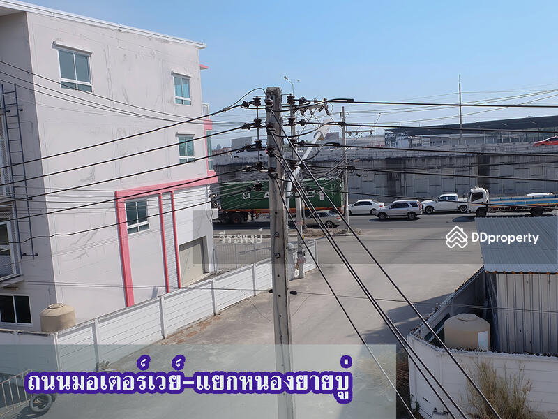 ขาย - ขาย อาคารพาณิชย์ 3 ชั้นครึ่ง 2 คูหา ติดถนนมอเตอร์เวย์ ใกล้แยกหนองยายบู่ ศรีราชา, ชลบุรี