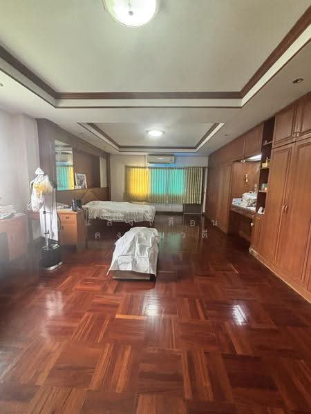 Building and warehouse for sale Sukhumvit rd. Seaview Near Symphony condo Chonburi Thailand, Chon Buri (Pattaya), 541 สุขุมวิท, Mhueng, Muang Chon Buri, Chon Buri (Pattaya), , 960 sqm, Shophouse For Sale, by แสงเดือน คงแนวดี, 10702941 - DDproperty.com