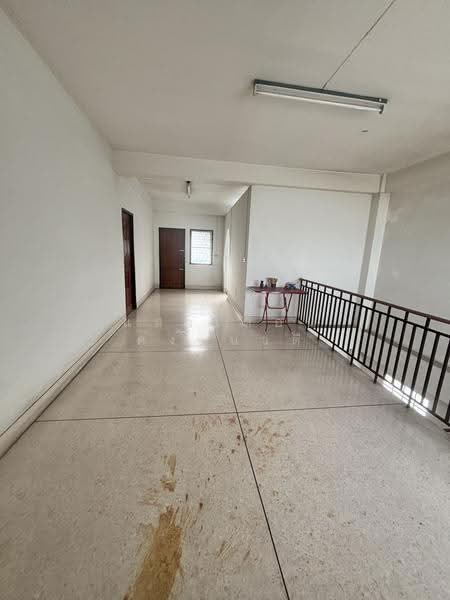 Building and warehouse for sale Sukhumvit rd. Seaview Near Symphony condo Chonburi Thailand, Chon Buri (Pattaya), 541 สุขุมวิท, Mhueng, Muang Chon Buri, Chon Buri (Pattaya), , 960 sqm, Shophouse For Sale, by แสงเดือน คงแนวดี, 10702941 - DDproperty.com