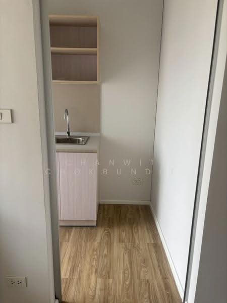ISSI Condo Suksawat, Bangkok, 653 Suksawat Road, Bangpakok, Rat Burana, Bangkok, 2 Bedrooms, 44 sqm, Condo For Sale, by chanwit chokbundit, 10715090 - DDproperty.com