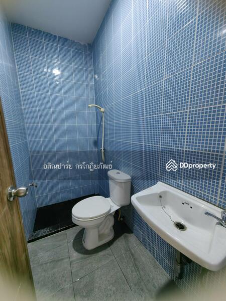 ลาดพร้าว41, Bangkok, Chan Kasem, Chatuchak, Bangkok, 2 Bedrooms, 150 sqm, Townhouse For Sale, by ไอรินทร์ อัครชัยธนรักษ์, 10717050 - DDproperty.com