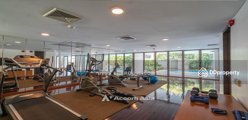 ให้เช่า - 3 Bedrooms Apartment For Rent in Ploenchit, Bangkok near BTS Ploenchit, กรุงเทพ