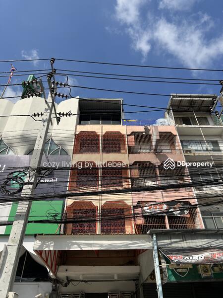 ให้เช่า - อาคารพาณิชย์ 4.5 ชั้น สี่แยกบางนา ฝั่งตลาดบางนา, กรุงเทพ