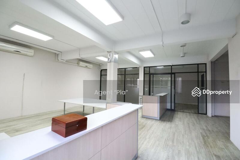 Beautiful decorated office building for rent near Bangkok Hospital Soi Soonvijai (SPSP516), Bangkok, Bang Kapi, Huai Khwang, Bangkok, , 1,500 sqm, Office Space For Rent, by Agent “Pla”, 10725463 - DDproperty.com