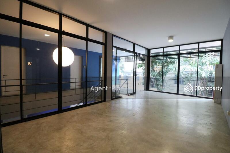 Beautiful decorated office building for rent near Bangkok Hospital Soi Soonvijai (SPSP516), Bangkok, Bang Kapi, Huai Khwang, Bangkok, , 1,500 sqm, Office Space For Rent, by Agent “Pla”, 10725463 - DDproperty.com