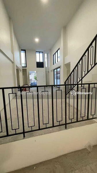 For Sale - For Sale Bangkok Town House Chaloem Phrakiat Rama 9 MRT Si Udom Prawet BRE19164, Bangkok