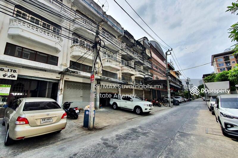 For Rent - For rent, commercial building, 3.5 floors, 2 units, Bangna-Trad Road. Can register a company, Samut Prakan