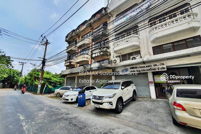 For Rent - For rent, commercial building, 3.5 floors, 2 units, Bangna-Trad Road. Can register a company, Samut Prakan