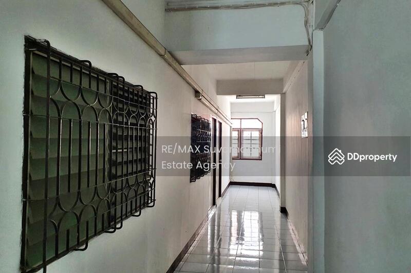 For Rent - For rent, commercial building, 3.5 floors, 2 units, Bangna-Trad Road. Can register a company, Samut Prakan