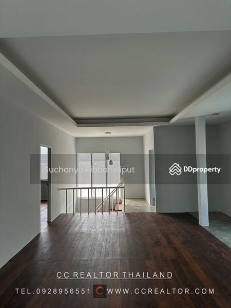 ให้เช่า - Townhouse For Rent : Ekamai 12 Open For Home office, กรุงเทพ