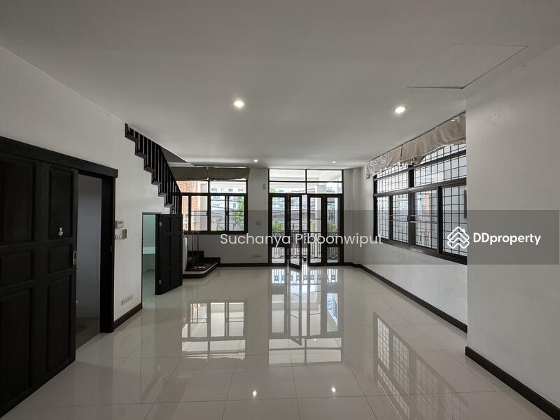 TownHouse Pridi Pranomyong 20 Pet Friendly, Bangkok, Pridi Pranomyong 20, Phra Kanong Nua, Watthana, Bangkok, 4 Bedrooms, 400 sqm, Townhouse For Rent, by Suchanya Piboonwiput, 10731018 - DDproperty.com