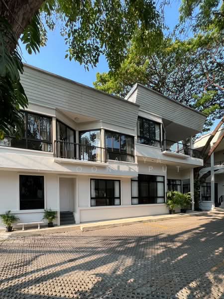 TownHouse For Rent Sukhumvit 38 : Pet Friendly, กรุงเทพ, Sukhumvit 38, คลองตันเหนือ, วัฒนา, กรุงเทพ, 350 ตร.ม., ทาวน์เฮ้าส์ ให้เช่า, โดย Suchanya Piboonwiput, 10731205 - DDproperty.com