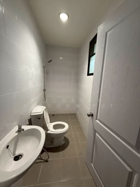 TownHouse For Rent Sukhumvit 38 : Pet Friendly, Bangkok, Sukhumvit 38, Khlong Tan Nua, Watthana, Bangkok, 3 Bedrooms, 350 sqm, Townhouse For Rent, by Suchanya Piboonwiput, 10731205 - DDproperty.com