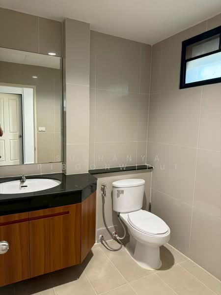 TownHouse For Rent Sukhumvit 38 : Pet Friendly, Bangkok, Sukhumvit 38, Khlong Tan Nua, Watthana, Bangkok, 3 Bedrooms, 350 sqm, Townhouse For Rent, by Suchanya Piboonwiput, 10731205 - DDproperty.com