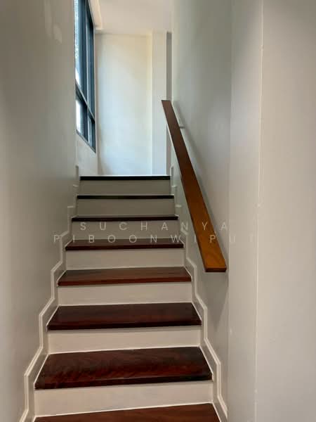 TownHouse For Rent Sukhumvit 38 : Pet Friendly, Bangkok, Sukhumvit 38, Khlong Tan Nua, Watthana, Bangkok, 3 Bedrooms, 350 sqm, Townhouse For Rent, by Suchanya Piboonwiput, 10731205 - DDproperty.com