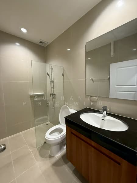 TownHouse For Rent Sukhumvit 38 : Pet Friendly, Bangkok, Sukhumvit 38, Khlong Tan Nua, Watthana, Bangkok, 3 Bedrooms, 350 sqm, Townhouse For Rent, by Suchanya Piboonwiput, 10731205 - DDproperty.com