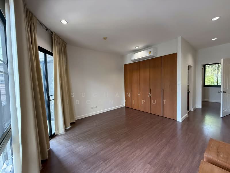 TownHouse For Rent Sukhumvit 38 : Pet Friendly, Bangkok, Sukhumvit 38, Khlong Tan Nua, Watthana, Bangkok, 3 Bedrooms, 350 sqm, Townhouse For Rent, by Suchanya Piboonwiput, 10731205 - DDproperty.com