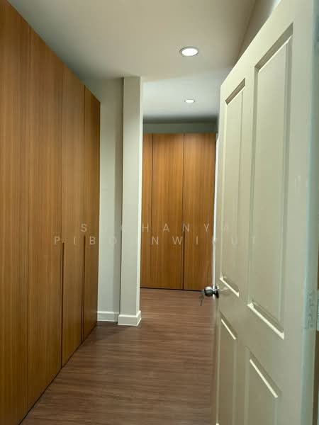 TownHouse For Rent Sukhumvit 38 : Pet Friendly, Bangkok, Sukhumvit 38, Khlong Tan Nua, Watthana, Bangkok, 3 Bedrooms, 350 sqm, Townhouse For Rent, by Suchanya Piboonwiput, 10731205 - DDproperty.com