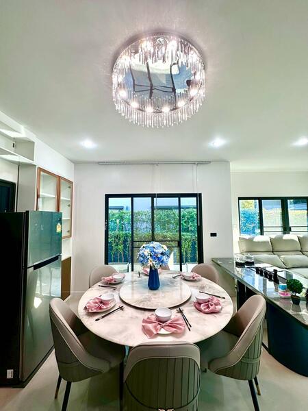 Setthasiri-Krungthep Kreetha 2, Bangkok, Krungthep Kreetha Road, Hua Mak, Bang Kapi, Bangkok, 5 Bedrooms, 300 sqm, Single Detached House For Rent, by Tamita Kongsoithong, 10732858 - DDproperty.com