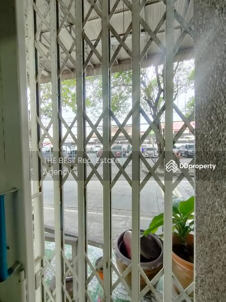 อาคารพาณิชย์ 4 คูหา #มีห้องเย็นไว้แช่ผักและผลไม้ สภาพดีมากก #ด้านหลังมีทางออก #ตลาดสี่มุมเมือง, Pathum Thani, Khu Khot, Lam Luk Ka, Pathum Thani, , 100 sqm, Business For Sale, by Khun Tassanee, 10732860 - DDproperty.com