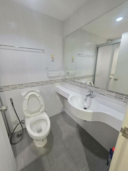 Lumpini Place Srinakarin-Huamak Station, Bangkok, Srinakarin Road, Suan Luang, Suan Luang, Bangkok, 1 Bedroom, 32 sqm, Condo For Rent, by Ulaiwan Boonsiri, 10735554 - DDproperty.com