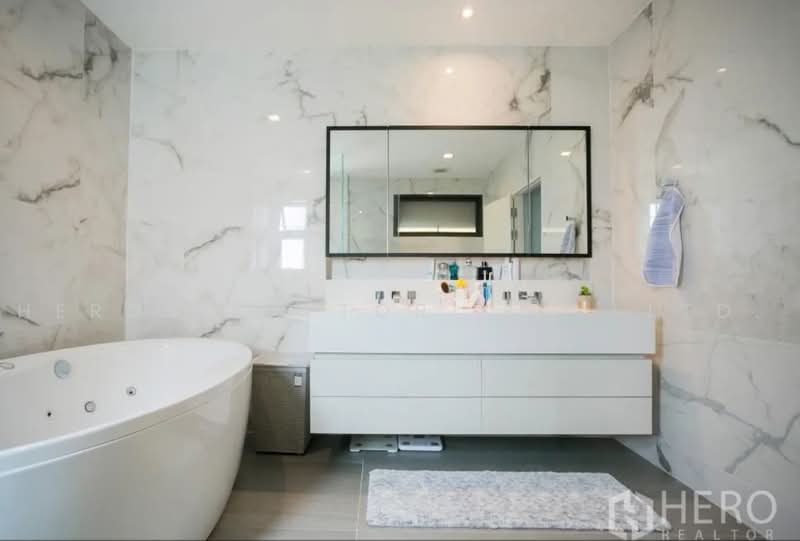 The Gentry Ekamai-Ladprao, Bangkok, 90 Soi Ladprao 94, Phlapphla, Wang Thonglang, Bangkok, 3 Bedrooms, 380 sqm, Single Detached House For Rent, by Hero Realtor Co., Ltd., 10742563 - DDproperty.com