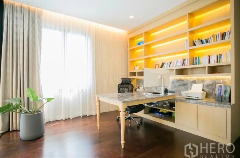 The Gentry Ekamai-Ladprao, Bangkok, 90 Soi Ladprao 94, Phlapphla, Wang Thonglang, Bangkok, 3 Bedrooms, 380 sqm, Single Detached House For Rent, by Hero Realtor Co., Ltd., 10742563 - DDproperty.com