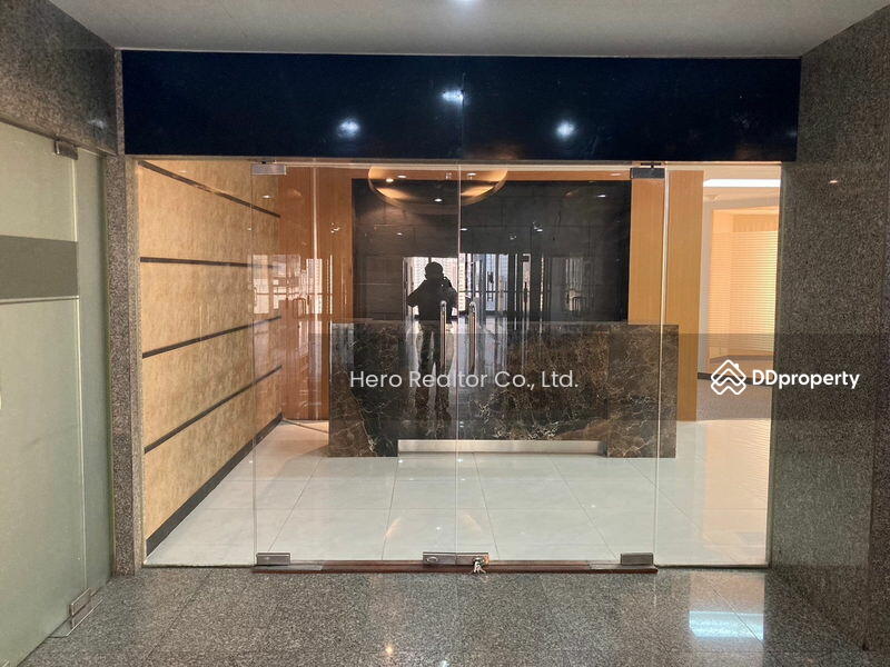ให้เช่า - Bangkok Office Sukhumvit BTS Asok MRT Phetchaburi BRE19241, กรุงเทพ