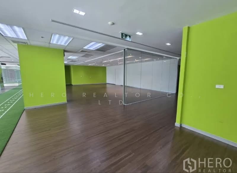 Bangkok Office Rachadapisek BTS Asok MRT Sukhumvit BRE19180, กรุงเทพ, คลองเตย, กรุงเทพ, 351 ตร.ม., พื้นที่ขายของ ให้เช่า, โดย Hero Realtor Co., Ltd., 10746035 - DDproperty.com