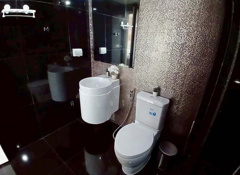 Rhythm Sukhumvit 36-38, Bangkok, 55 Soi Sukhumvit 36, Sukhumvit Road, Phra Kanong, Khlong Toei, Bangkok, 2 Bedrooms, 56 sqm, Condo For Rent, by คัทยวรรณ หิรัญจิโรจน์, 10752249 - DDproperty.com
