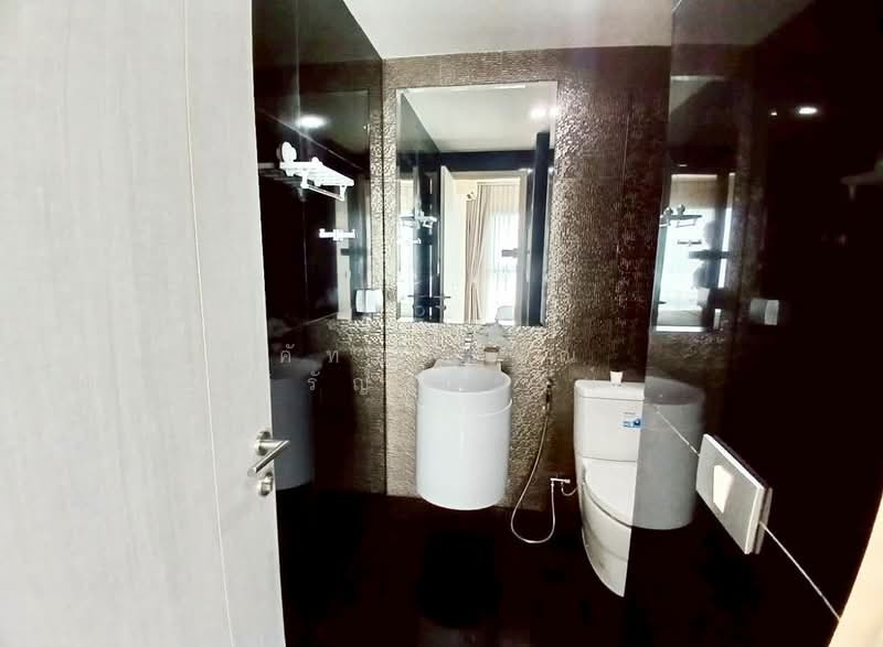 Rhythm Sukhumvit 36-38, Bangkok, 55 Soi Sukhumvit 36, Sukhumvit Road, Phra Kanong, Khlong Toei, Bangkok, 2 Bedrooms, 56 sqm, Condo For Rent, by คัทยวรรณ หิรัญจิโรจน์, 10752249 - DDproperty.com