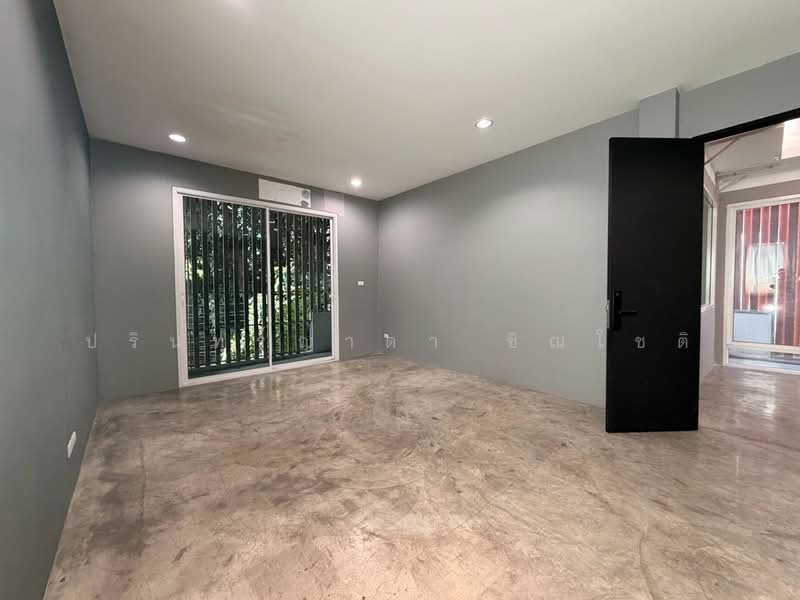 For Rent - Home Office Rama 9, Bangkok