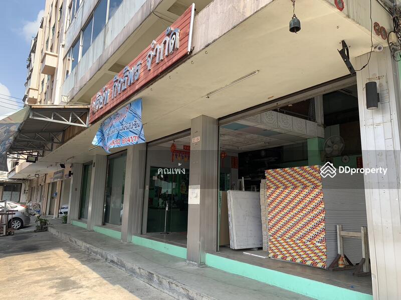 ขายอาคารสำนักงาน ติดถนนสุทธิสารวินิจฉัย-รัชดา 104 ตร.ว. พื้นที่ใช้สอย 1600 ตร.ม. 5 ชั้น 