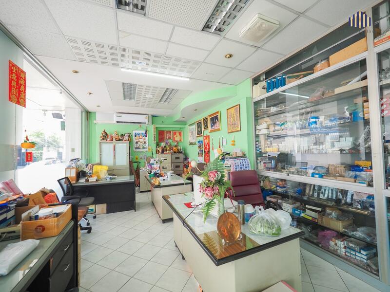 For Sale - ขายอาคารสำนักงานทำเลทองติดถนนสุทธิสารวินิจฉัย-รัชดา พื้นที่ 104 ตร.ว.จำนวน 5 ชั้น ลิฟต์ 1 ตัว, Bangkok