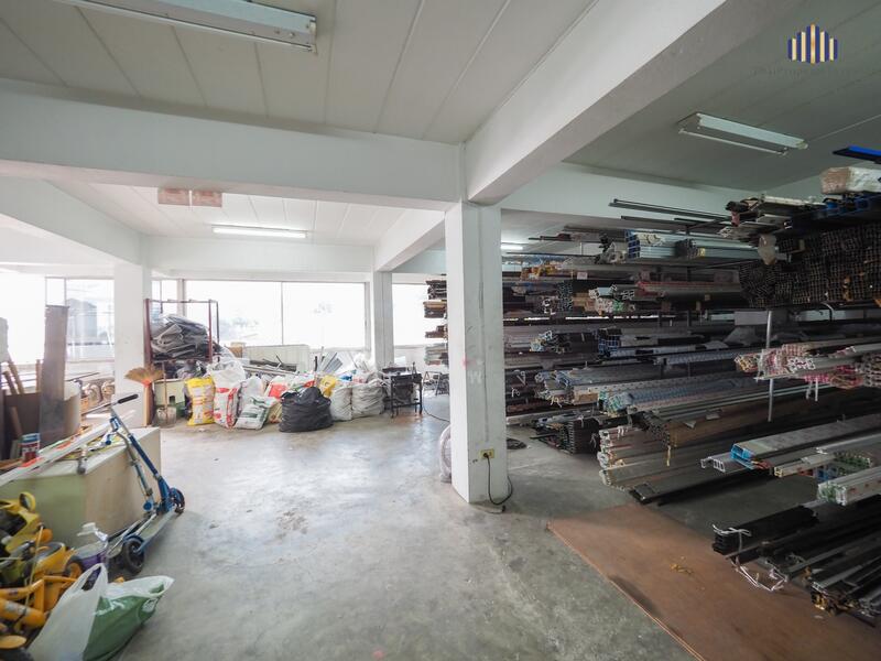 For Sale - ขายอาคารสำนักงานทำเลทองติดถนนสุทธิสารวินิจฉัย-รัชดา พื้นที่ 104 ตร.ว.จำนวน 5 ชั้น ลิฟต์ 1 ตัว, Bangkok