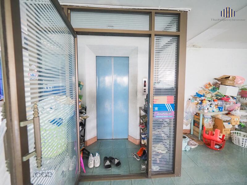 For Sale - ขายอาคารสำนักงานทำเลทองติดถนนสุทธิสารวินิจฉัย-รัชดา พื้นที่ 104 ตร.ว.จำนวน 5 ชั้น ลิฟต์ 1 ตัว, Bangkok