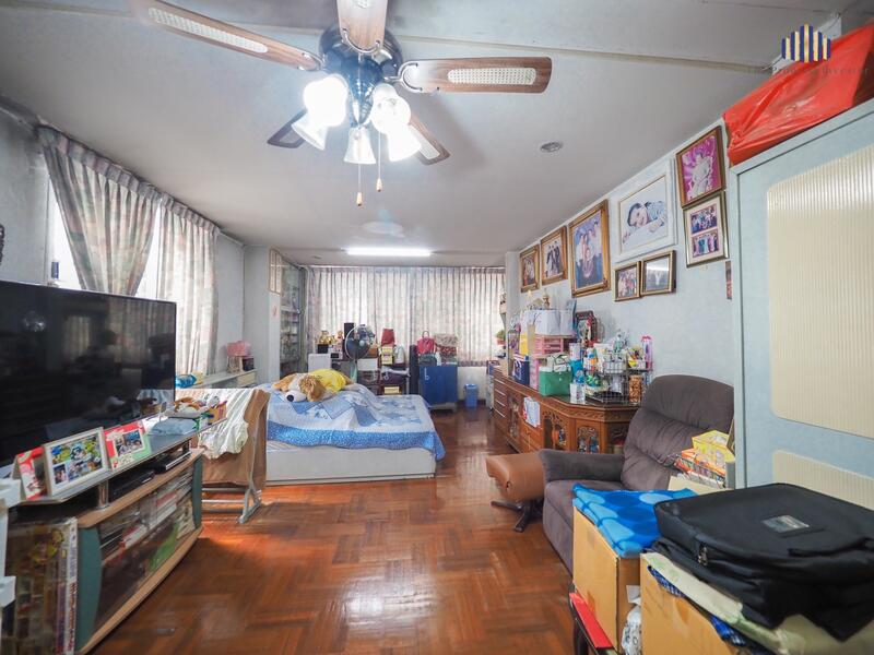 For Sale - ขายอาคารสำนักงานทำเลทองติดถนนสุทธิสารวินิจฉัย-รัชดา พื้นที่ 104 ตร.ว.จำนวน 5 ชั้น ลิฟต์ 1 ตัว, Bangkok