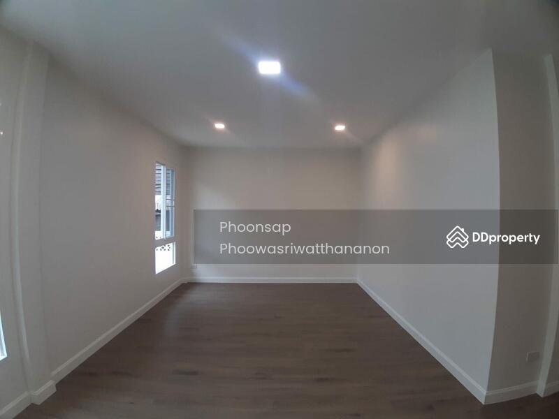 For Sale - บ้านต้นเต้ย ( white house ), Bangkok