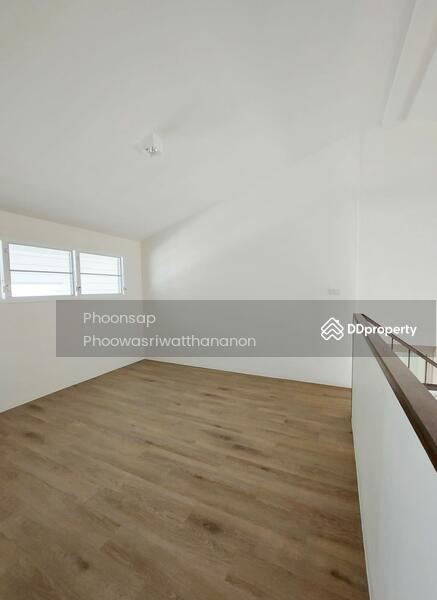 For Sale - บ้านต้นเต้ย ( white house ), Bangkok