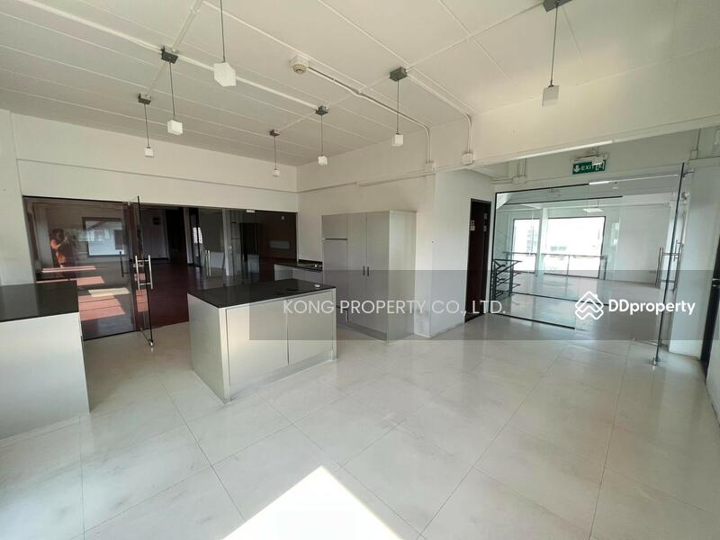 ให้เช่าโกดัง พร้อมสำนักงาน พระโขนง กรุงเทพ ใกล้BTSปุณณวิถี, Bangkok, Bang Chak, Phra Khanong, Bangkok, , 1,000 sqm, Warehouse/Factory For Rent, by Jakarin Houpramong, 10766781 - DDproperty.com