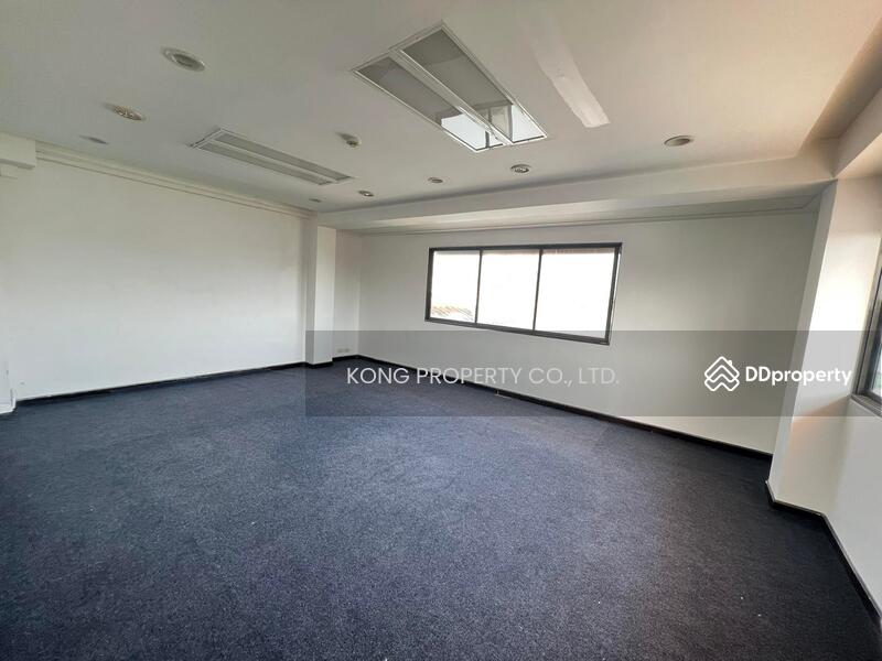 ให้เช่าโกดัง พร้อมสำนักงาน พระโขนง กรุงเทพ ใกล้BTSปุณณวิถี, กรุงเทพ, บางจาก, พระโขนง, กรุงเทพ, 1,000 ตร.ม., โกดัง-โรงงาน ให้เช่า, โดย Jakarin Houpramong, 10766781 - DDproperty.com