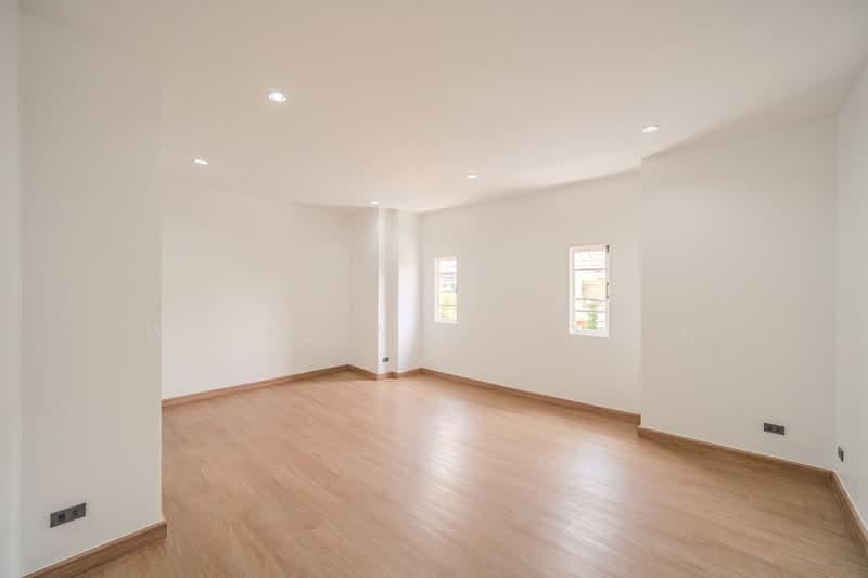 Parkway Chalet Ramkhamhaeng : พาร์คเวย์ ชาเล่ต์ รามคำแหง, กรุงเทพ, 103 ถนน รามคำแหง, มีนบุรี, มีนบุรี, กรุงเทพ, 292 ตร.ม., บ้านเดี่ยว ขาย, โดย Wilasinee Yonin, 10775527 - DDproperty.com